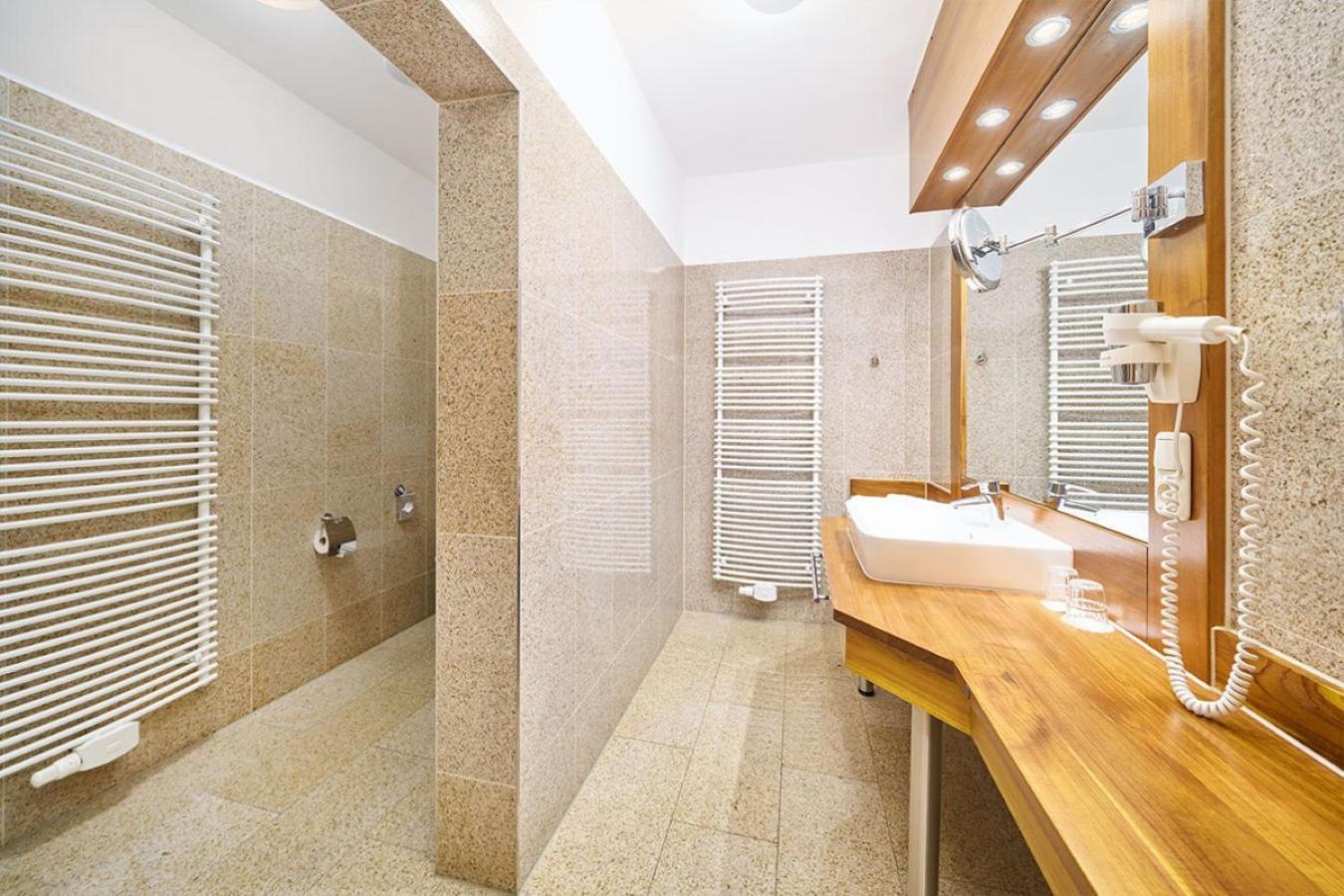 Strandvilla Viktoria ツィノヴィッツ エクステリア 写真
